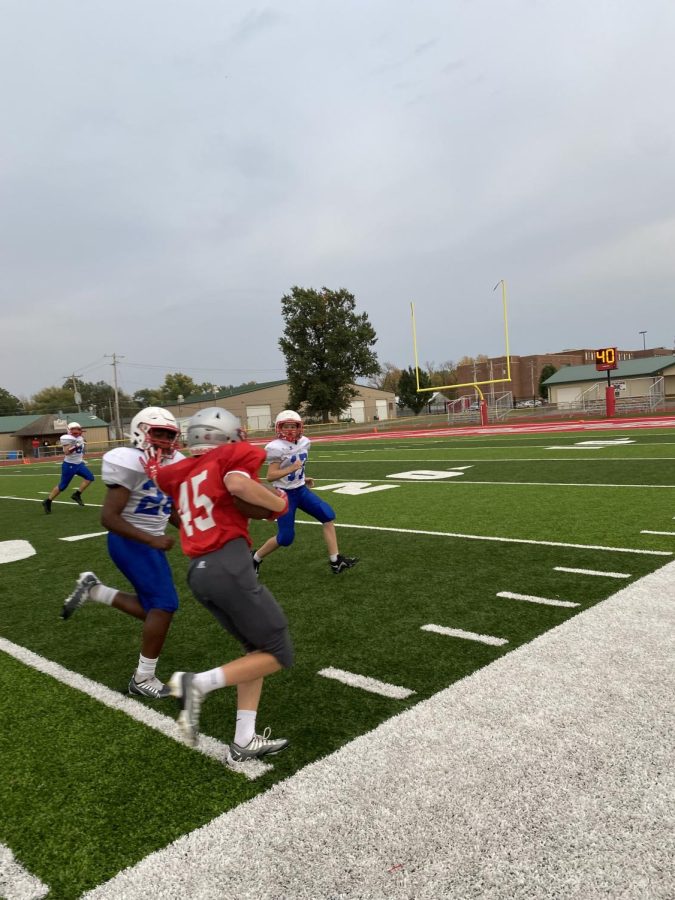 Football: Mexico Goes Against Moberly